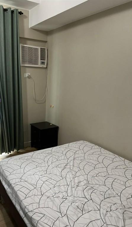 LEASE / RENT | Salcedo Square Makati | 1BR | Balcony | 30K in Plain View - Image 3