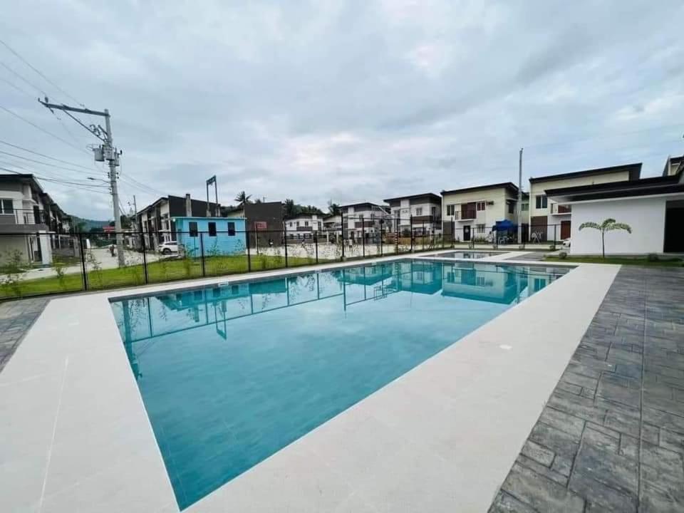 High Ceiling Condo Unit in Modena Town Square Minglanilla in Philippines - Image 2