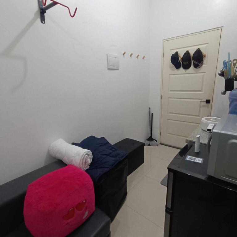 High Ceiling Condo Unit in Modena Town Square Minglanilla in Philippines - Image 5