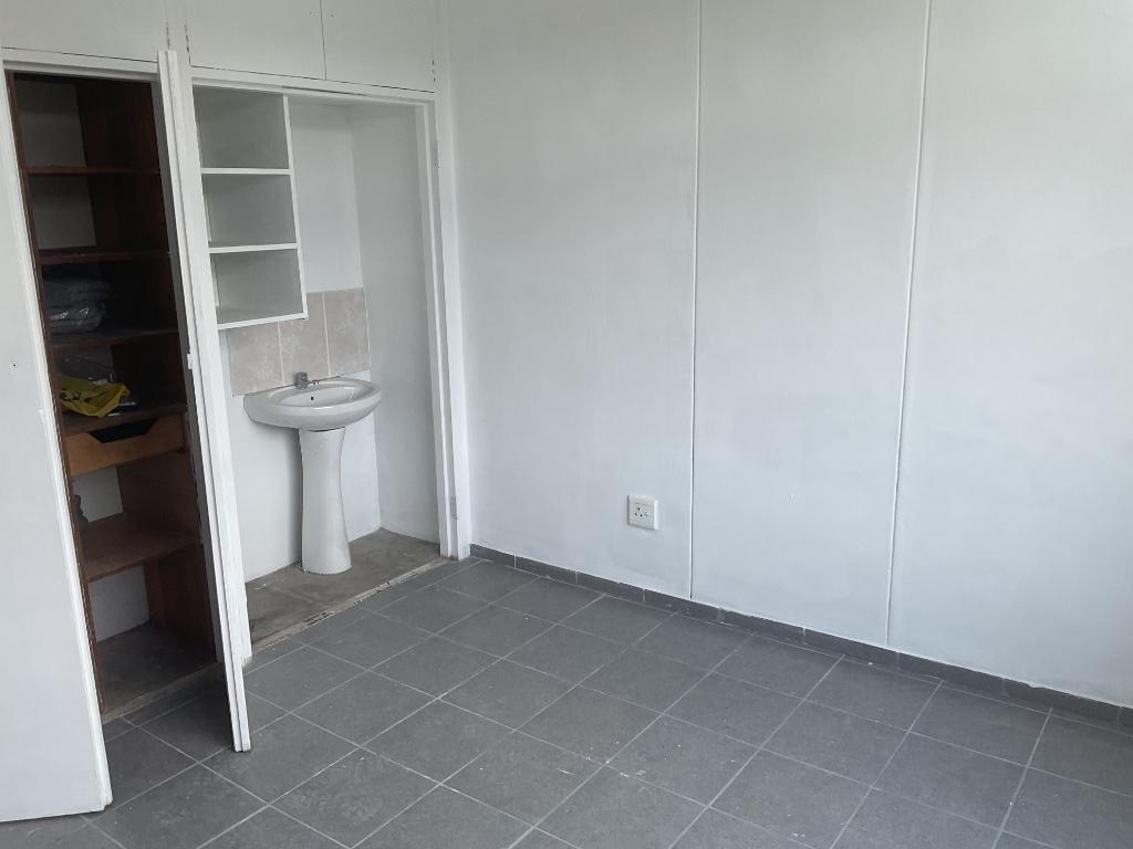 AAA GRADE ROOMS FOR RENT TO LADIES in Centurion - Image 5
