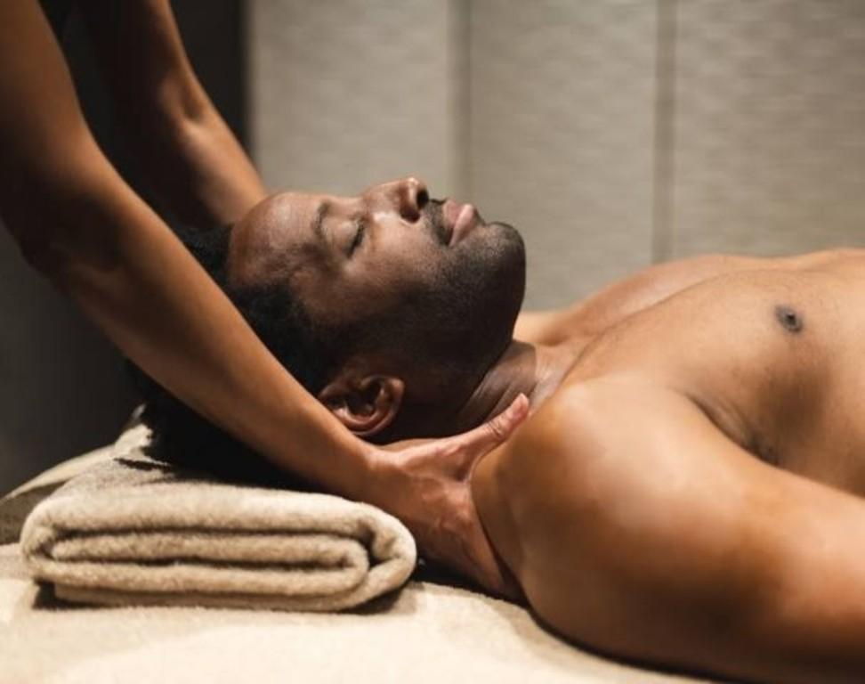 INTIMATE GROOMING FOR MEN AND MASSAGES in Pinetown - Image 1