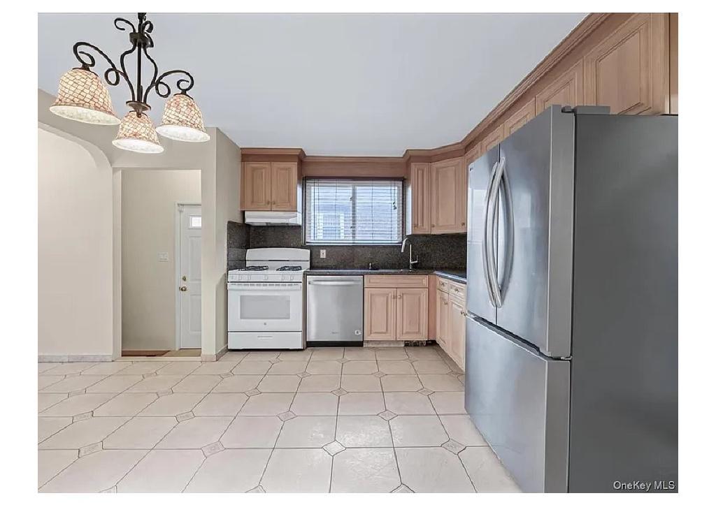 Affordable House For Rent in Queens - Image 10