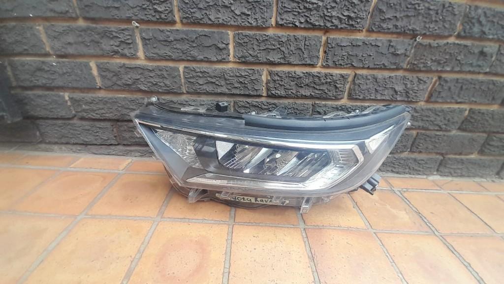 Toyota Rav4 LED Headlight Left Side For sale! in South Africa - Image 3