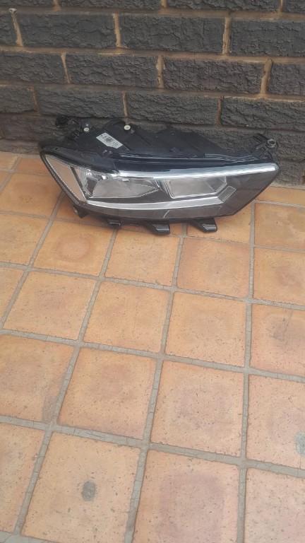 Vw T-Roc Headlight right side for Sale! in South Africa - Image 2