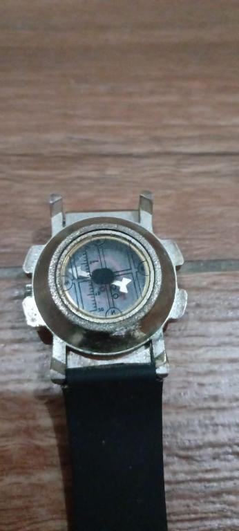 Reloj analógico RHKP usado sin una de las correas en Argentina - Imagen 2
