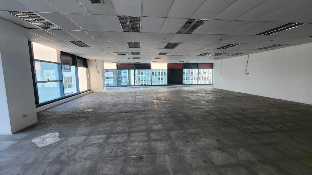 298 sqm For Rent Lease Office Space in BGC Taguig City in Malate - Image 1