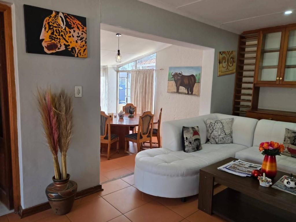 ACCOMMODATION AT AFFORDABLE RATES IN ROODEPOORT R100 in South Africa - Image 5