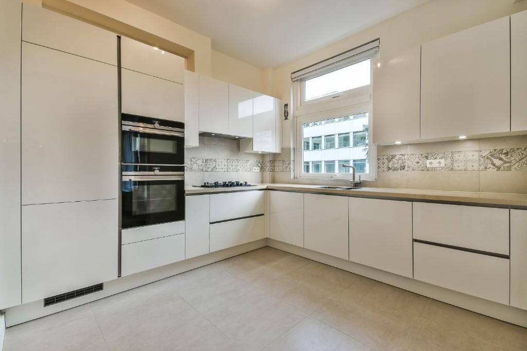 Best Modular Kitchen in Delhi – L-Shape, U-Shape & Island Design in Gurgaon - Image 2