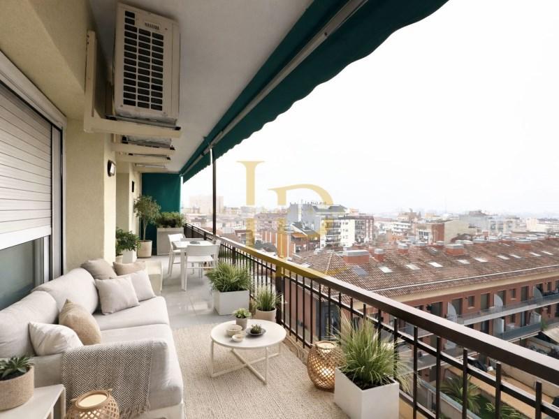 PISO LUMINOSO CON BALCONES Y VISTAS DESPEJADAS EN RUBÍ en Rubí - Imagen 1