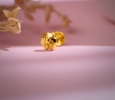 Shop Small Nose Pin Gold Design for Daily Comfort in India - Image 1