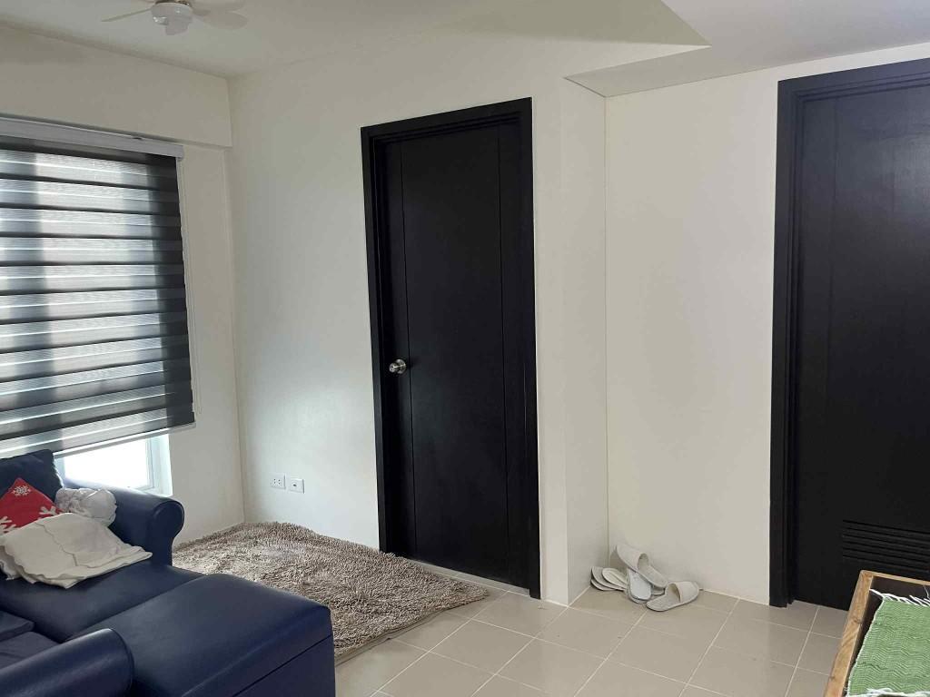 2 BR Semi-Furnished Condo Unit For Rent in The Rochester, Pasig in Pansol - Image 4