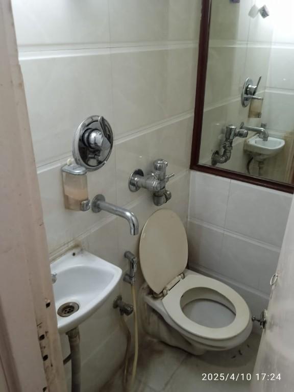 Fully Furnished Office Space For Rent at Exide in India - Image 6