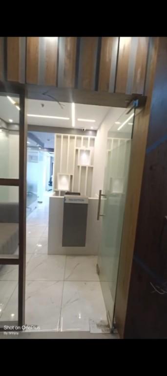 Fully Furnished Commercial Office For Rent at Sec 5 in India - Image 3