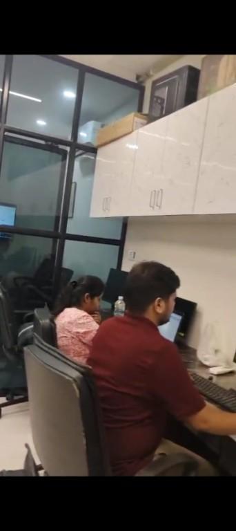 Fully Furnished Office For Rent at Sector 5 in India - Image 7