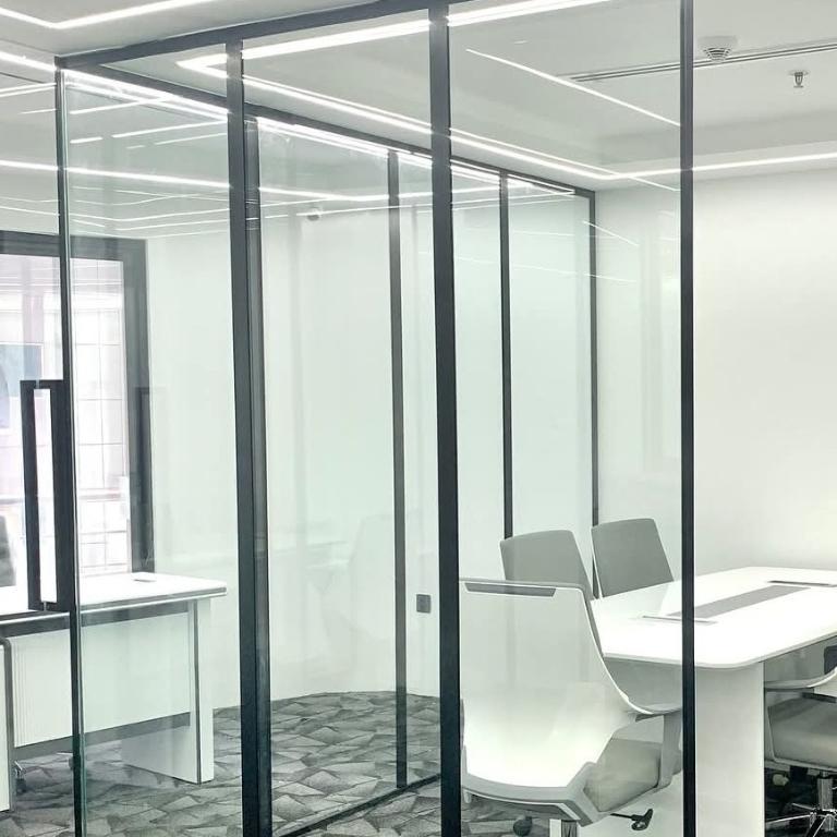 Glass decor office in United Arab Emirates - Image 1