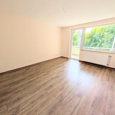 SUELOS DE MADERAS LAMINADOS VINILOS SPC en Dos Hermanas - Imagen 4
