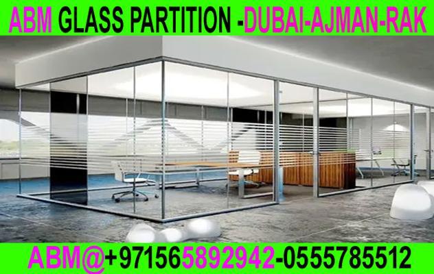 Glass fixing contractor in Ajman Dubai Sharjah Ras al Khaima in Kalbā - Image 1
