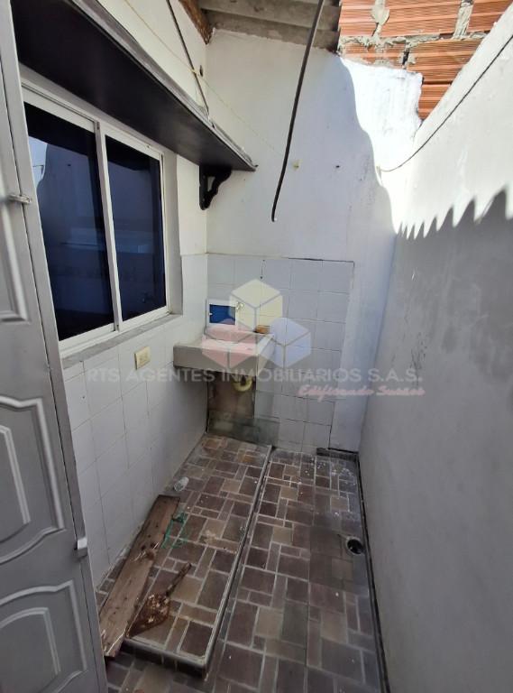 ARRENDAMOS APARTAMENTO, 72 M2, 3 ALCOBAS, LOS ALMENDROS, SOLEDAD en Colombia - Imagen 4