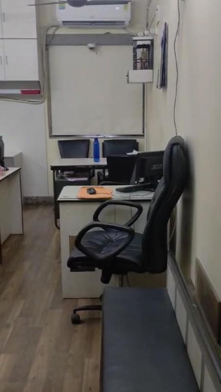 Fully Furnished Commercial Space For Rent at BBD Bagh in India - Image 2