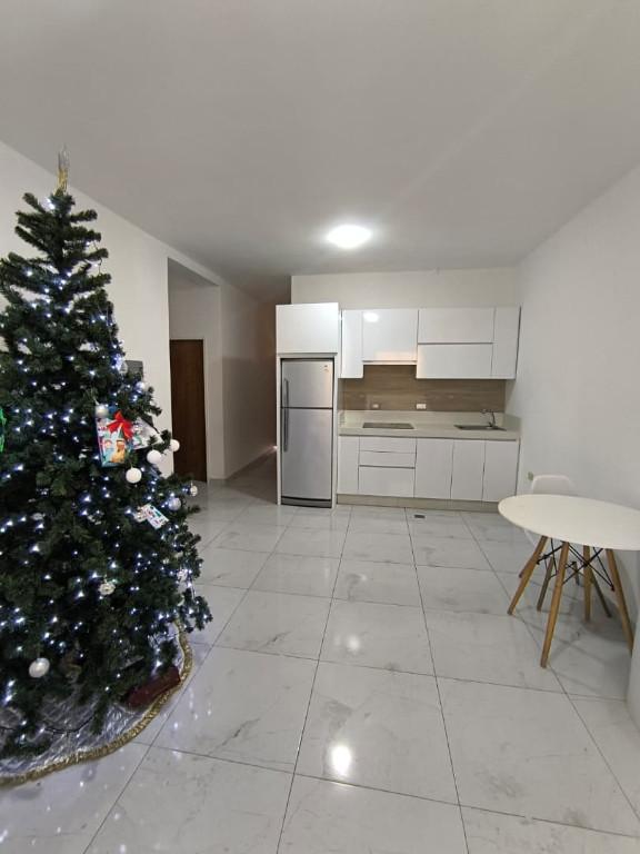 CASA EN VENTA LA ROSALEDA, 232M2, 5 HABITACIONES en Barquisimeto - Imagen 5