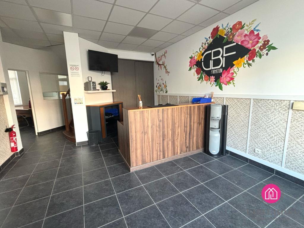 Local commercial à Valenciennes - Photo 1