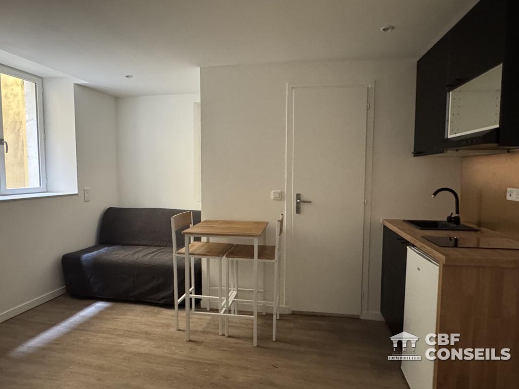 STUDIO à Clermont-Ferrand - Photo 1