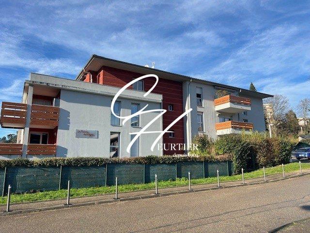 RIVES – APPARTEMENT T2 – TERRASSE + GARAGE à Voiron - Photo 1