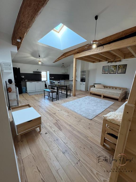 APPARTEMENT À LA LOCATION à Villenave-d'Ornon - Photo 1