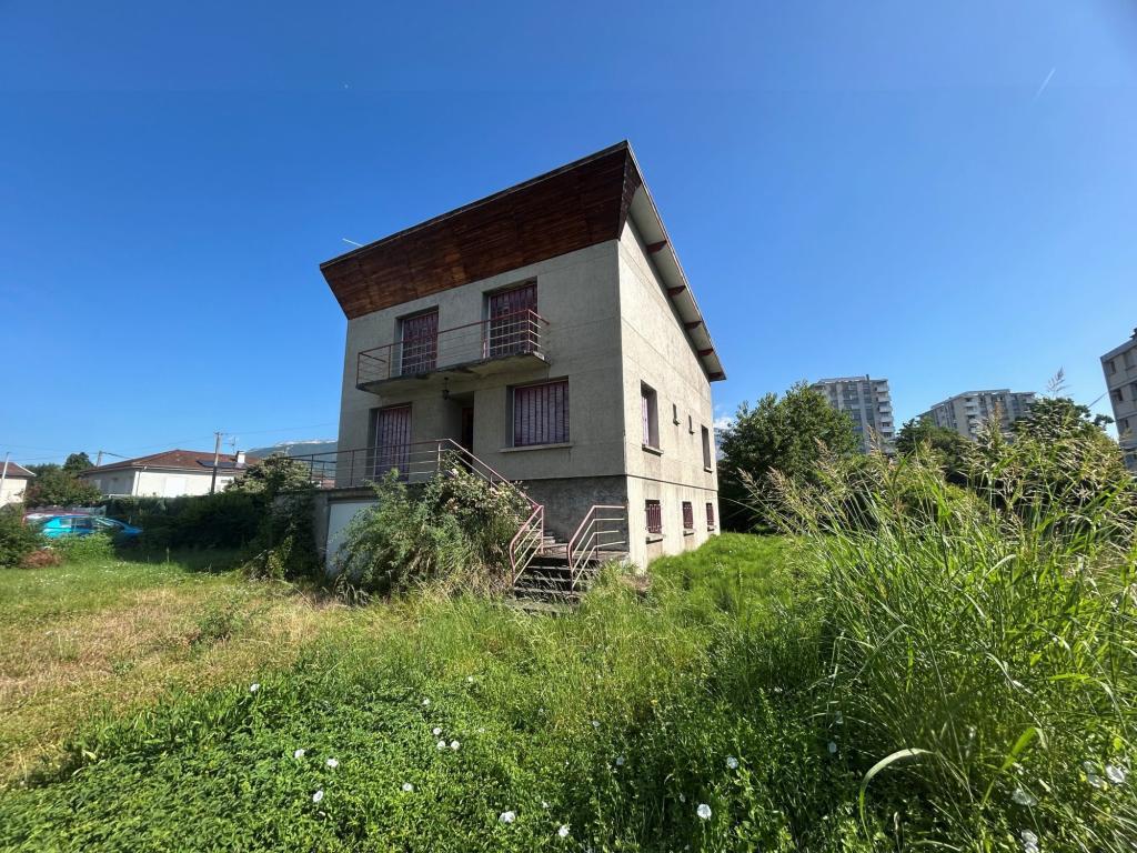 MAISON A RENOVER à Saint-Martin-d'Hères - Photo 1