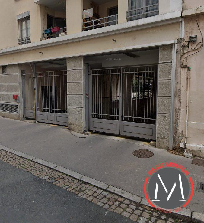 11 RUE DES CHATREUX à Lyon - Photo 1