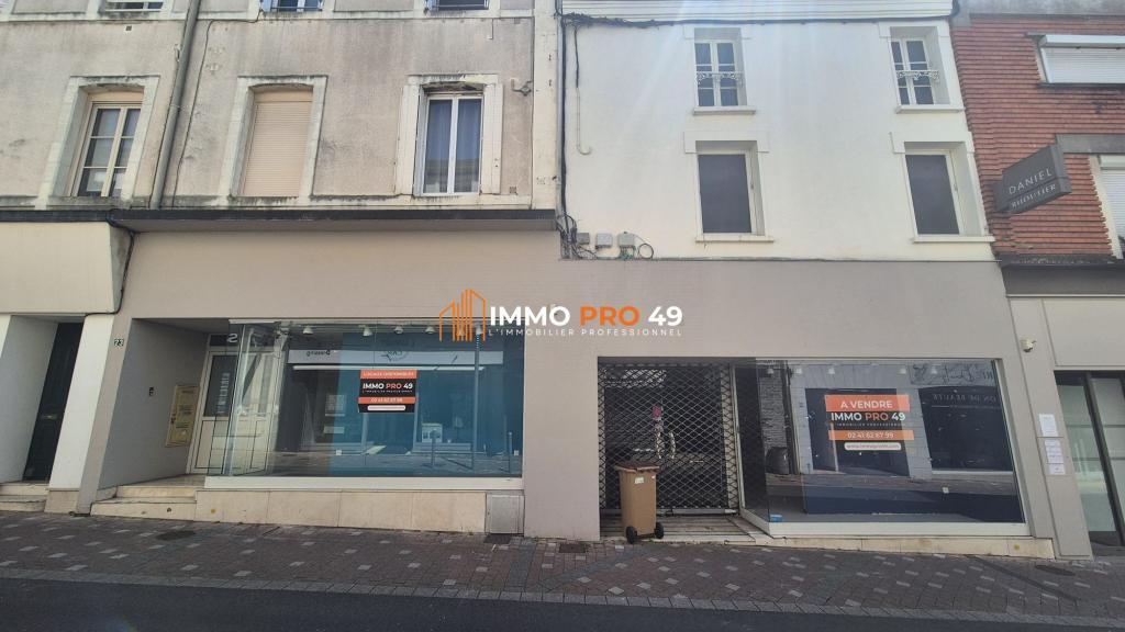 IMMEUBLE COMMERCIAL CHOLET CENTRE à Cholet - Photo 1