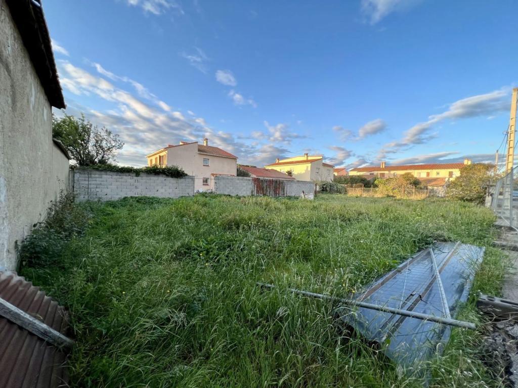 Terrain constructible à PERPIGNAN à Perpignan - Photo 1