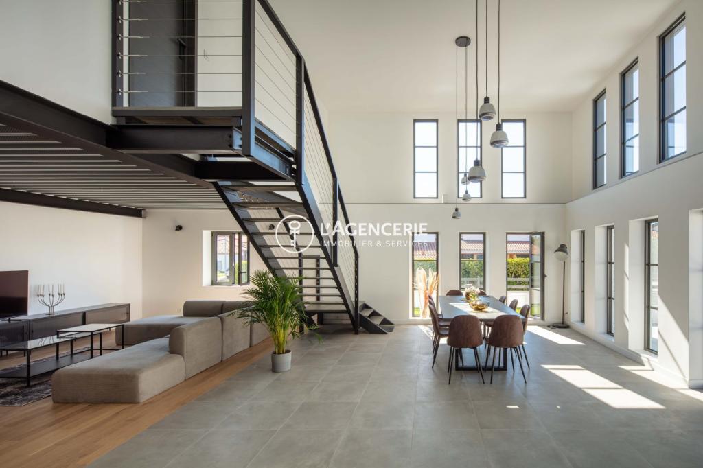 MAISON RENOVEE - STYLE LOFT à Dax - Photo 1