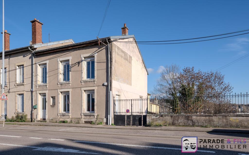 GRANDE MAISON FAMILIALE À RÉNOVER AVEC FORT POTENTIEL – … à Nancy - Photo 1