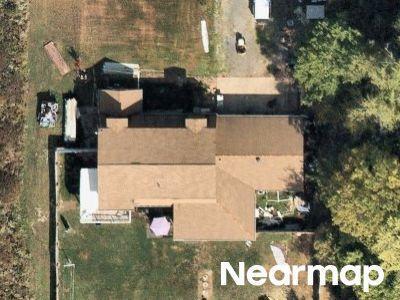 Everett Hull Rd in Youngstown - Image 1
