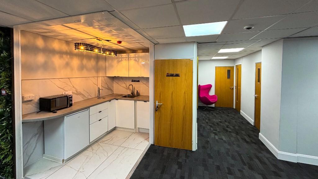 Fully Serviced Offices for Rent, Hounslow in Hounslow - Image 7