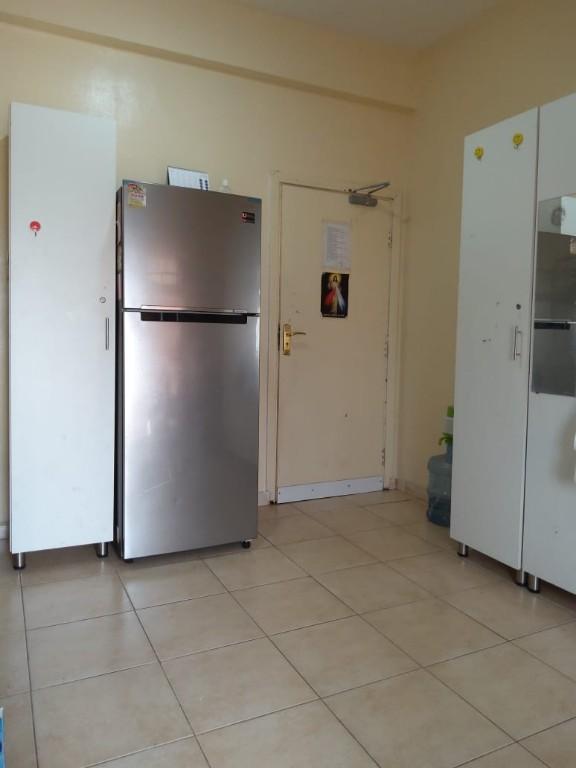 AVAILABLE LADIES BED SPACE/ FAMILY ROOM in United Arab Emirates - Image 1