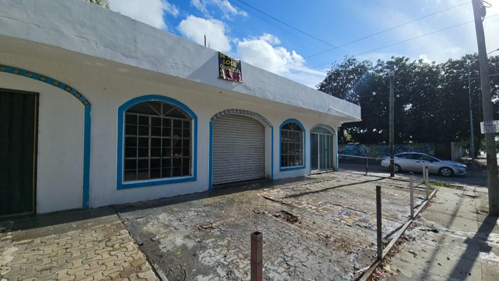 SE RENTA LOCAL COMERCIAL 90METROS CUADRADOS, BUENA UBICACIÓN en Playa del Carmen - Imagen 1