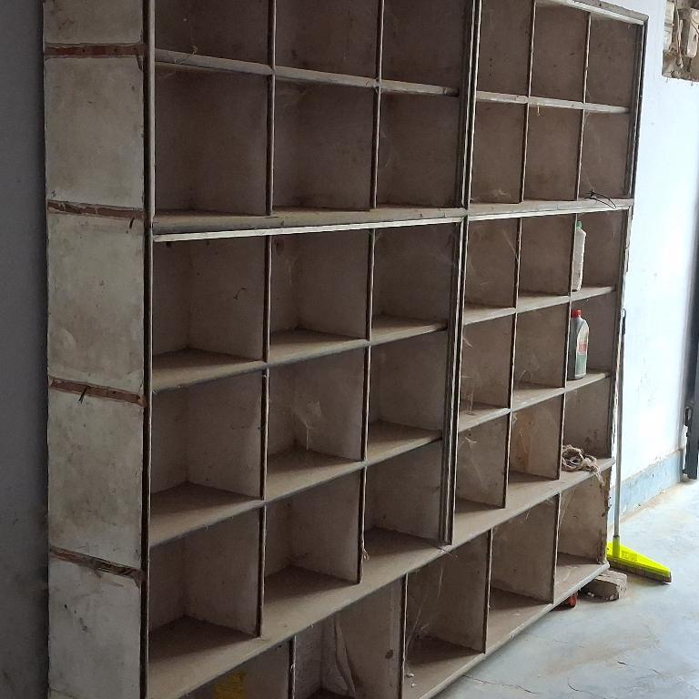 Shop Racks (Old 1 to 2 years) in Bhabua - Image 1