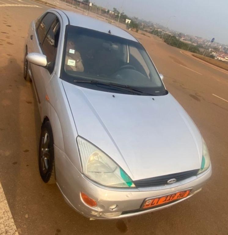 FORD FOCUS BERLINE au Cameroun - Photo 3