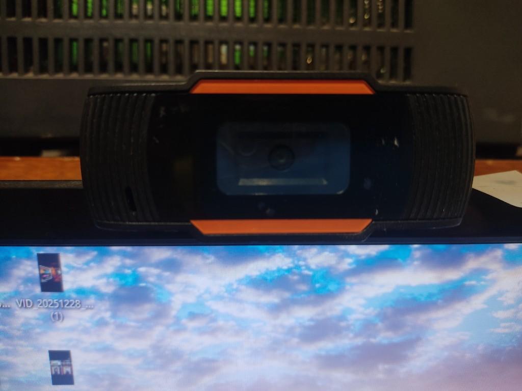 COMBO COMPLETO Janus Computador + Monitor + Kit Multimedia en Bogotá - Imagen 8