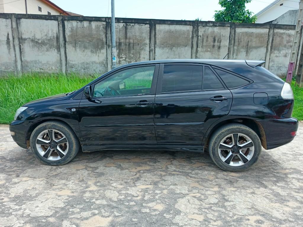 Lexus RX300 .AUTOMATIQUE. ESSENCE. PAPIER À JOUR. à Abidjan - Photo 1