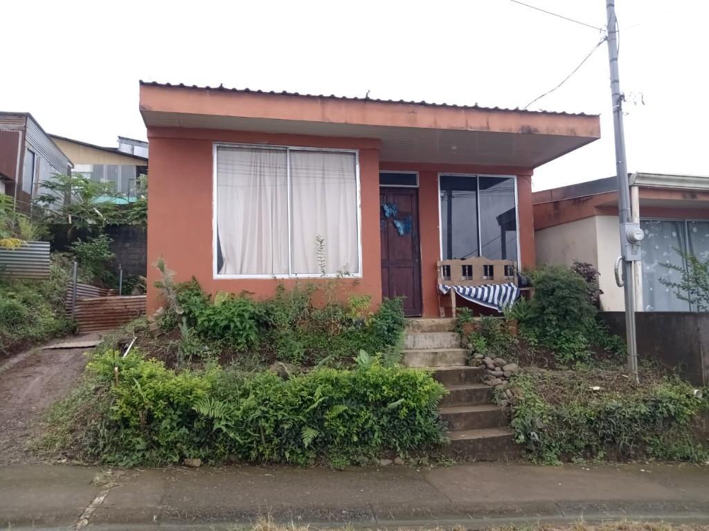 LINDA CASA EN BAJO LOS RODRIGUEZ, SAN RAMÓN. en Costa Rica - Imagen 1