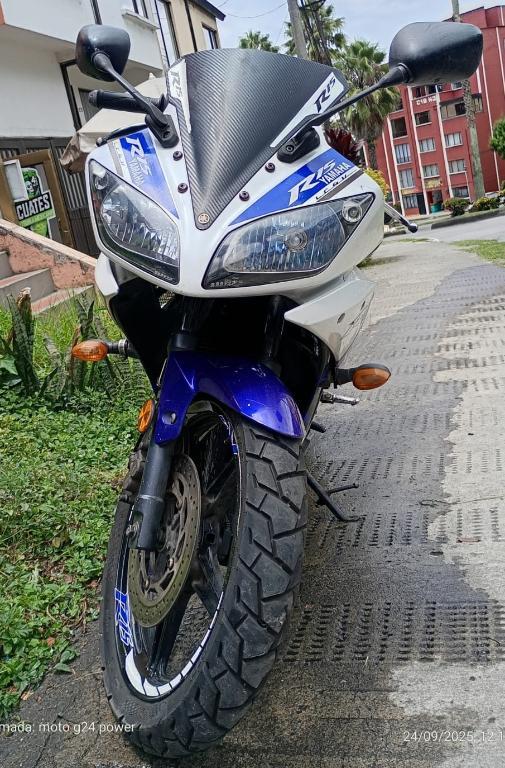Motocicleta Yamaha YZF R15 v2 2014 en Manizales - Imagen 3