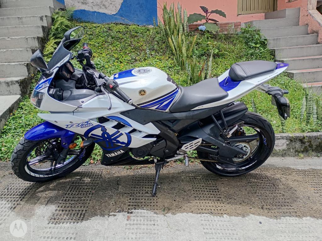 Motocicleta Yamaha YZF R15 v2 2014 en Manizales - Imagen 7