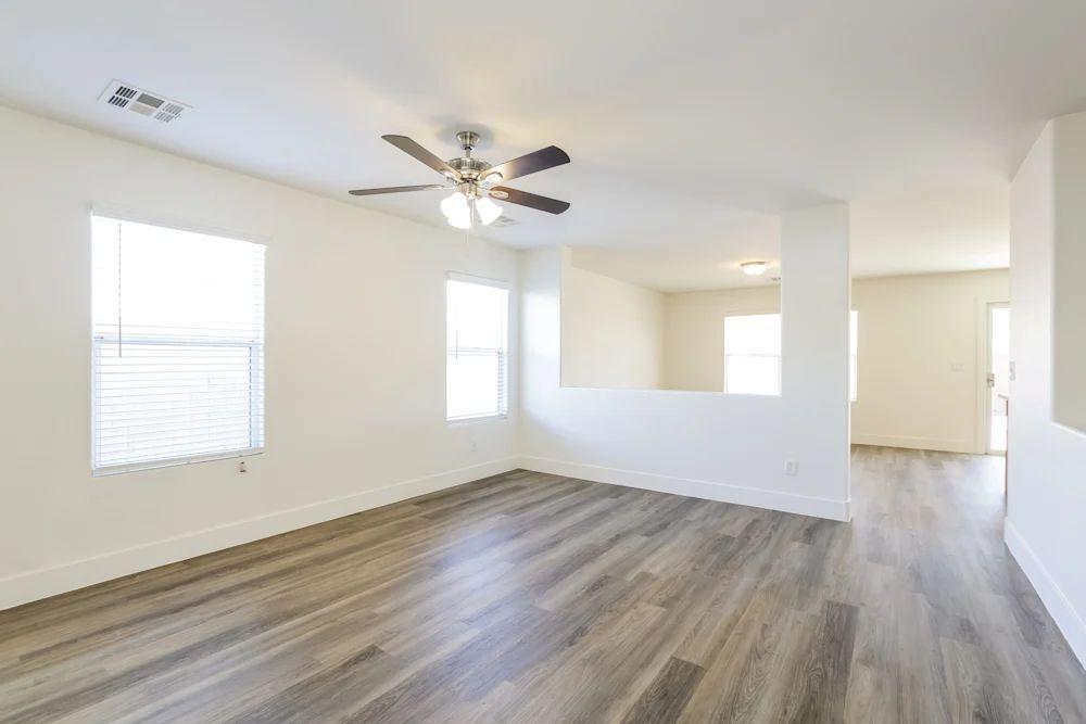 Great Location House For Rent 3Bed CALL NOW in Spring Valley - Image 2