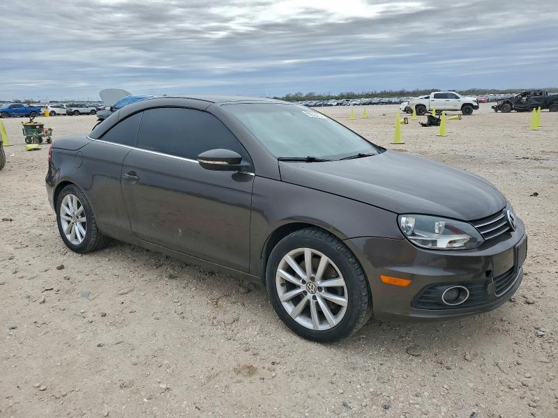 S10S7S26 2012 VOLKSWAGEN EOS KOMFORT PREMIUM R-LINE in Nigeria - Image 2