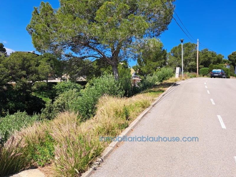 Venta de terreno en Cap Ras en Figueras - Imagen 1