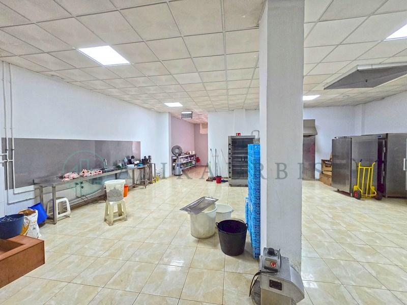 Local comercial en Vélez-Málaga - Imagen 1