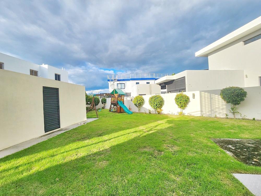 CASA CON ESPACIOSO PATIO PROYECTO CERRADO LOS SAMANES STGO.R en Licey al Medio - Imagen 8